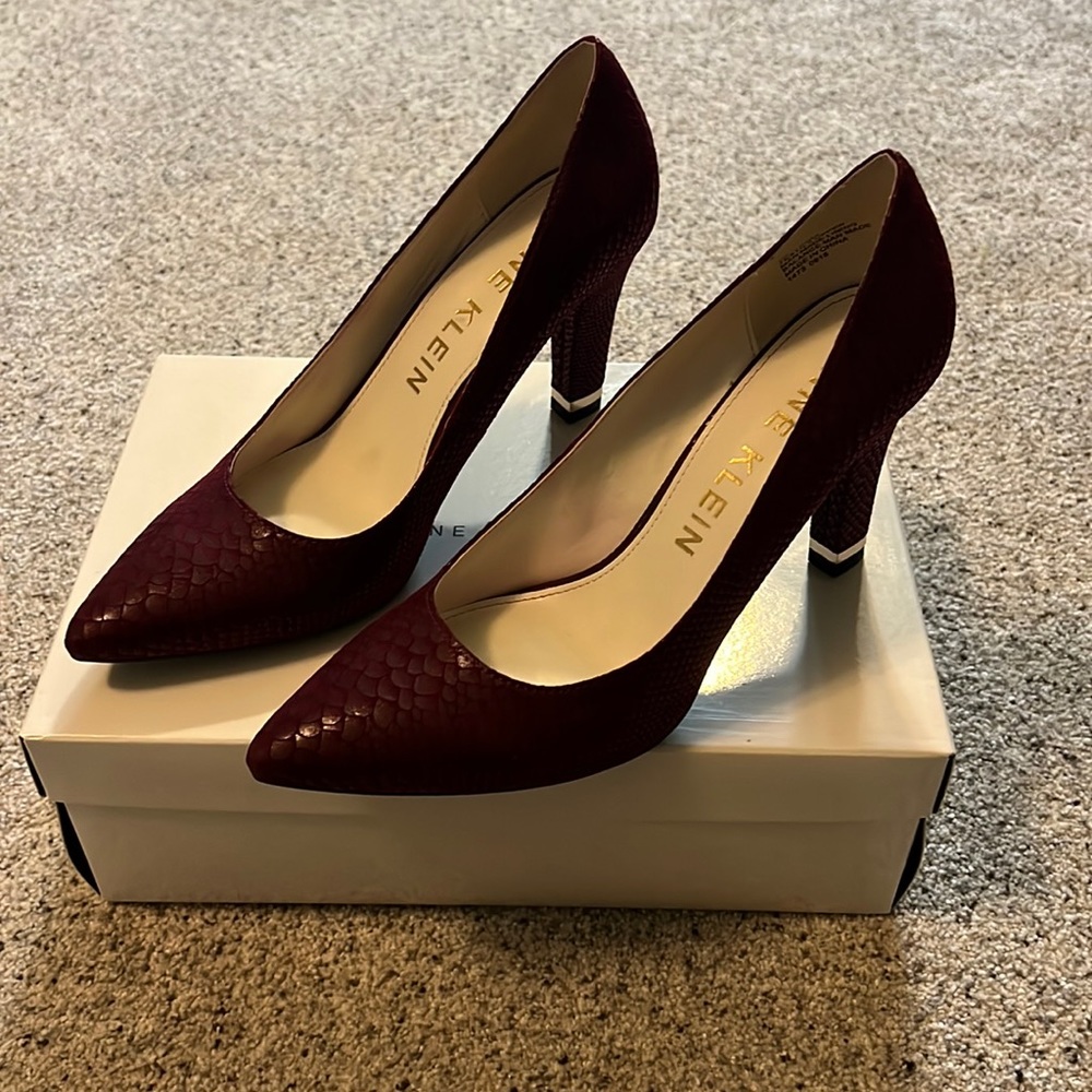 Anne Klein Burgundy Textured Heels